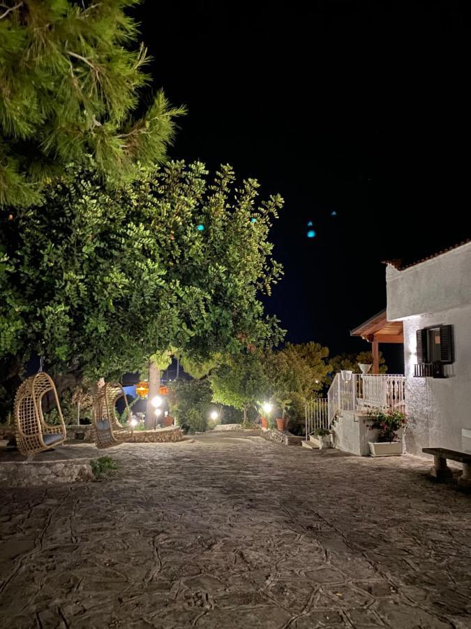 Monte Simeone Bed & Breakfast โปลีญาโนอามาเร ภายนอก รูปภาพ