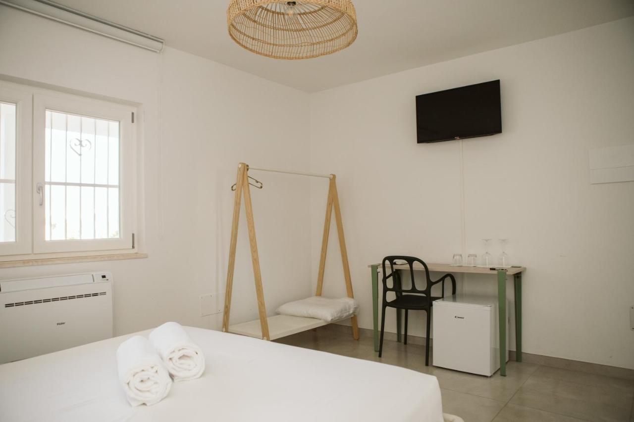 Monte Simeone Bed & Breakfast โปลีญาโนอามาเร ภายนอก รูปภาพ