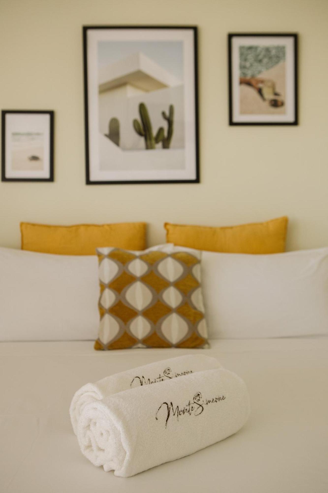 Monte Simeone Bed & Breakfast โปลีญาโนอามาเร ภายนอก รูปภาพ